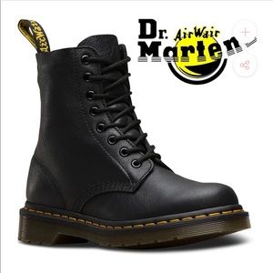 Dr. Martens Women’s -Size 8